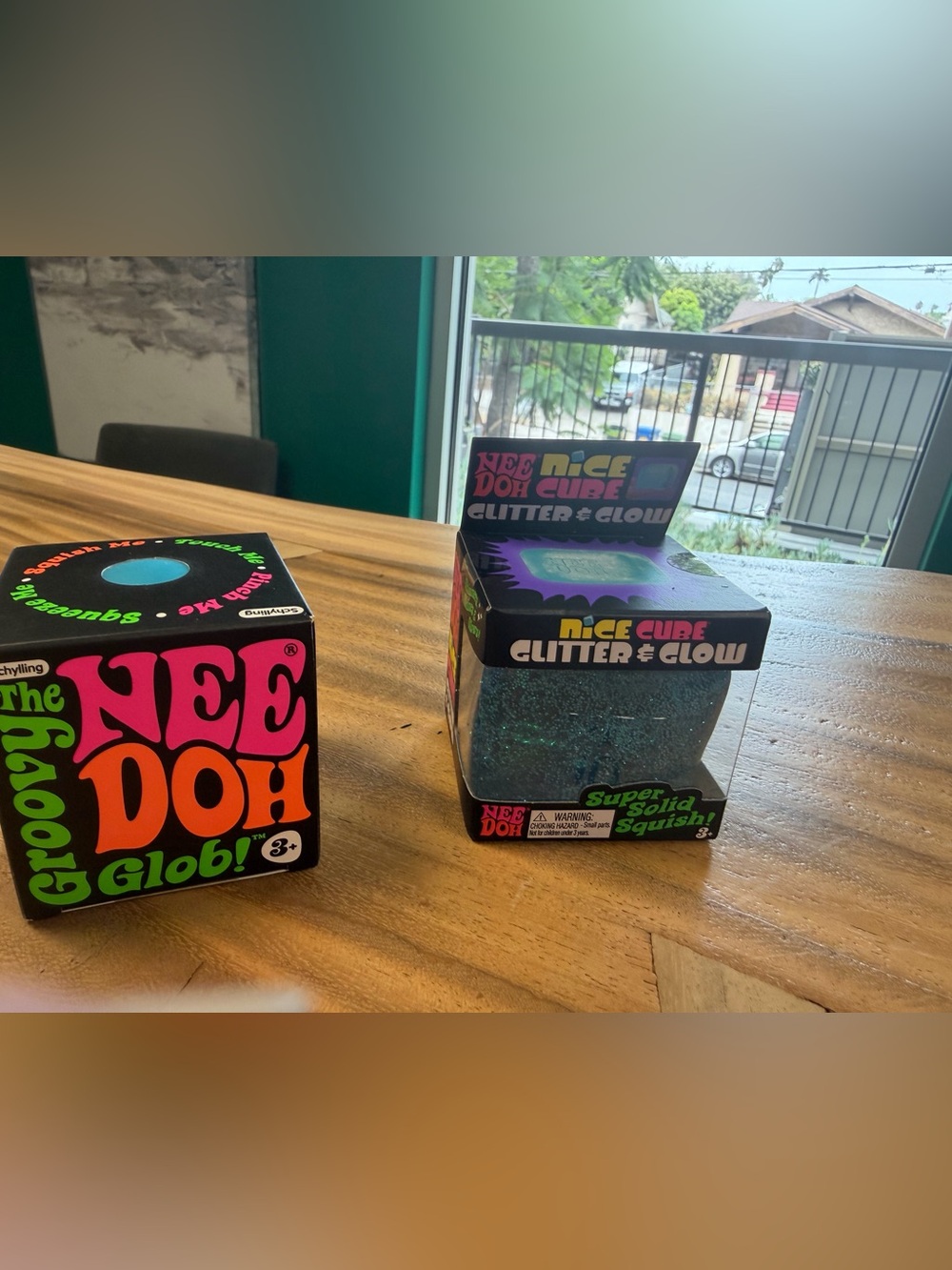 Nee Doh Glitter & Glow Nice Cube & Blue Groovy Glob